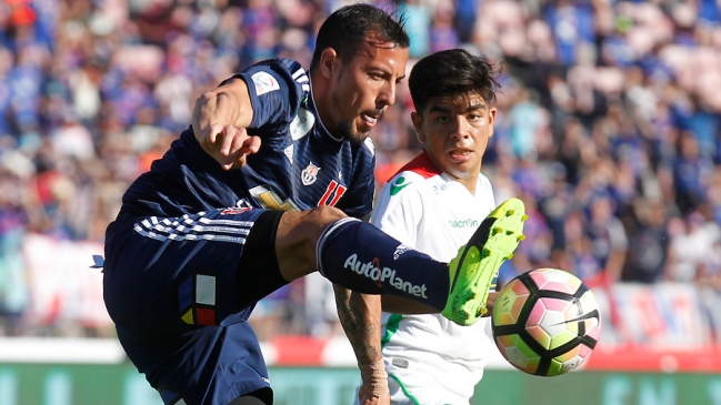 La formación de la U para recibir a Huachipato por la decimosexta fecha del Campeonato Nacional