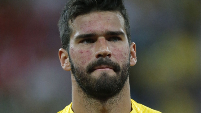 Alisson Becker reveló mensaje de Mohamed Salah para “convencerlo” de fichar en Liverpool