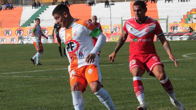 Cobresal cedió el liderato de la Primera B tras caer ante Deportes Valdivia