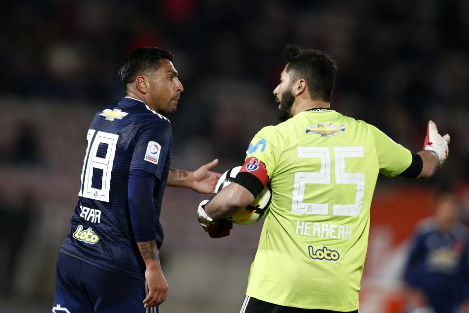 La pelea que protagonizaron Herrera y Jara en pleno partido