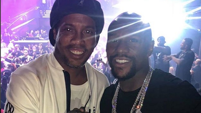 Carrete de lujo: Ronaldinho y Floyd Mayweather se fueron de fiesta en Miami