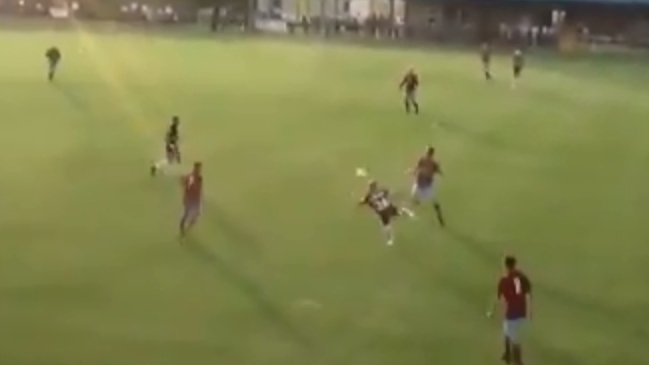 Futbolista inglés clavó una impresionante volea en victoria de Doncaster Rovers