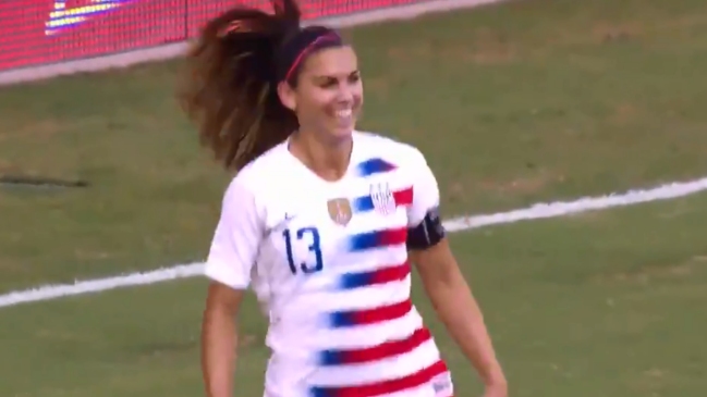 Alex Morgan se lució con tres goles en victoria de Estados Unidos sobre Japón