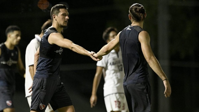 Independiente tuvo su último apretón para la Suruga Bank con Silva y Hernández en cancha