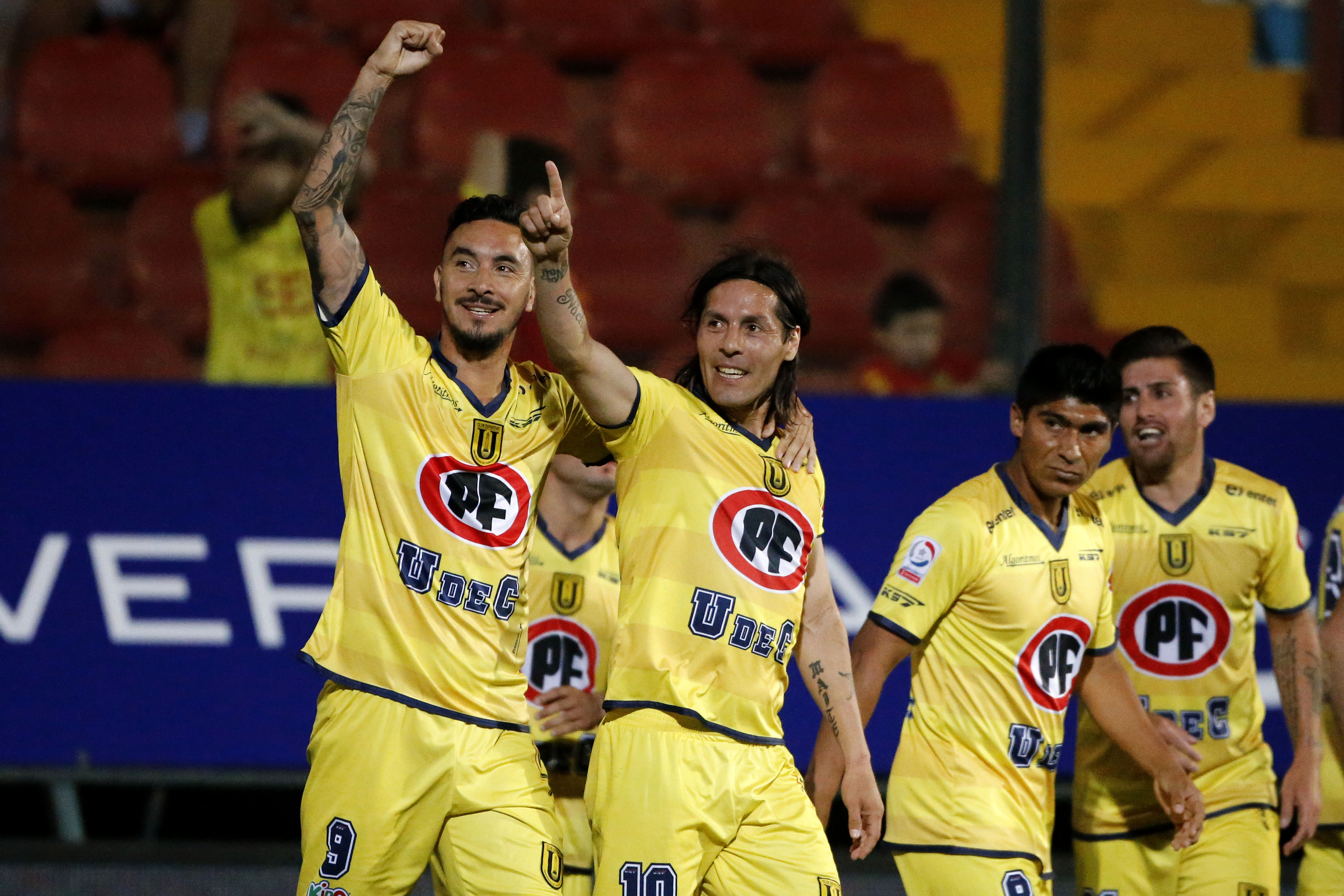 Universidad de Concepción recibe a Huachipato con la presión de mantener la lucha en la cima