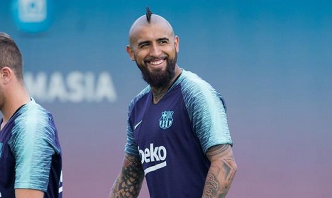La “felicidad” de Arturo Vidal tras hacer fútbol con sus compañeros