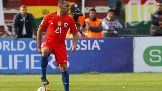 Marcelo Díaz: Sigo vigente y la vitrina de Racing me servirá para volver a la Roja