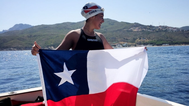 La hazaña de Bárbara Hernández cruzando a nado el estrecho de Gibraltar