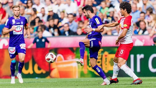 Austria Viena cayó ante Salzburgo con Cristián Cuevas en cancha