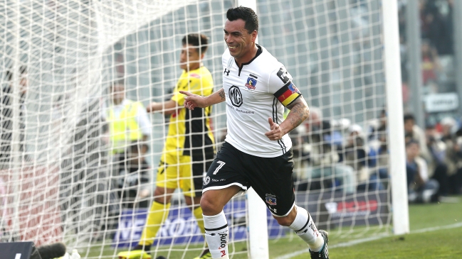 Esteban Paredes marcó un golazo en la apertura de la cuenta para Colo Colo sobre San Luis