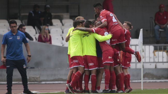 La Calera quebró la racha de local de Antofagasta para convertirse en sublíder del torneo