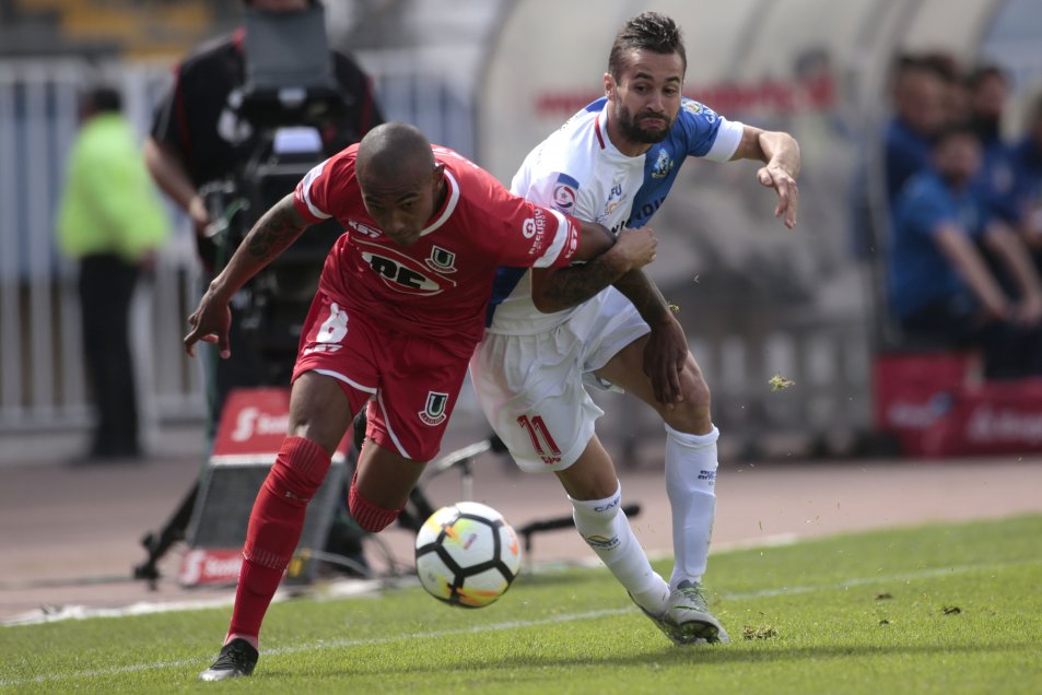 Unión La Calera quedó a un punto del liderato luego de triunfar ante Deportes Antofagasta