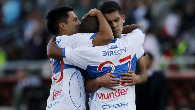 La UC derrotó a Curicó en intenso duelo y afianzó su liderato exclusivo del Campeonato Nacional