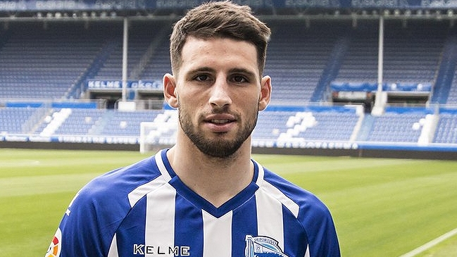 Alavés incorporó al argentino Jonathan Calleri