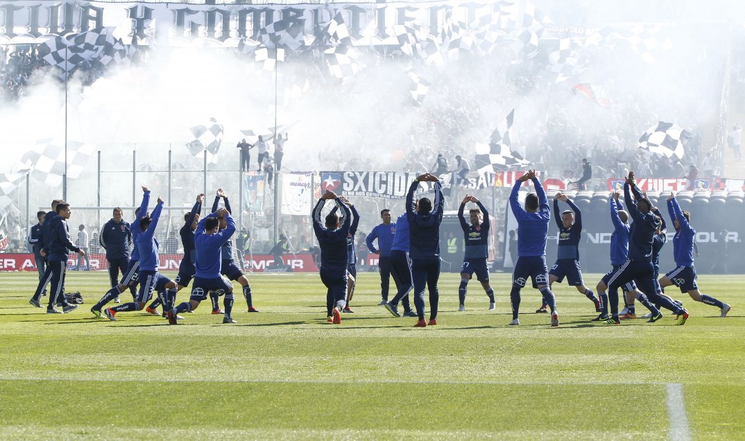 ¿Tendrá consecuencias? La U no hizo caso y calentó en la cancha del Monumental