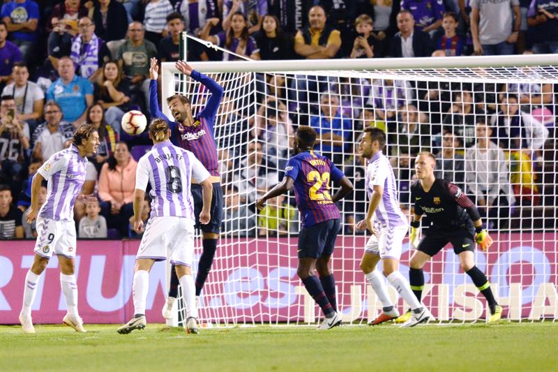Barcelona derribó a Real Valladolid en un duelo en el que contó con el chileno Arturo Vidal