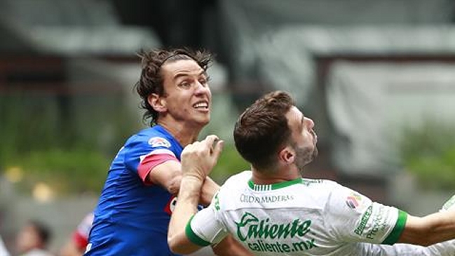 Cruz Azul de Igor Lichnovsky empató con Santos Laguna y se mantuvo como líder en México