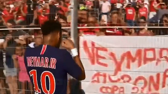 Neymar se burló de hinchas rivales que lo molestaron durante duelo de PSG y Nimes