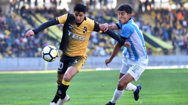 Coquimbo Unido derrotó a Magallanes y sigue como líder absoluto de Primera B