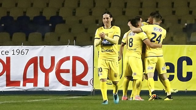 Ponce aprovechó un error defensivo de La Calera y cobró el primer gol para Universidad de Concepción