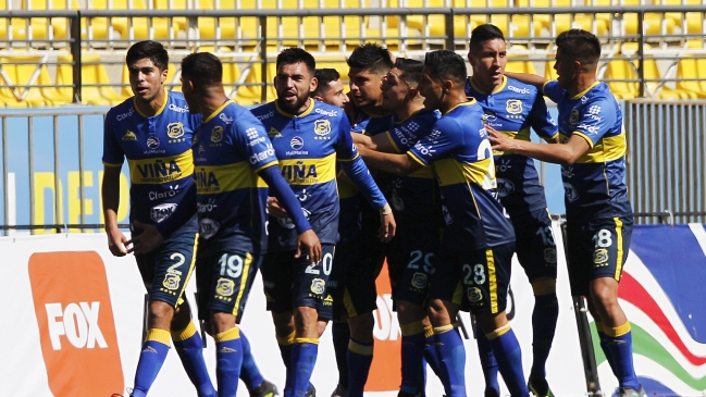 Pato Rubio firmó su doblete para Everton y golpeó a un dormido Colo Colo