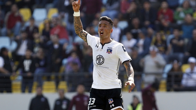 Lucas Barrios se quejó por el horario del partido de Colo Colo