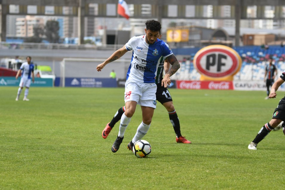 Palestino encadenó siete fechas sin ganar en el torneo al caer con Antofagasta