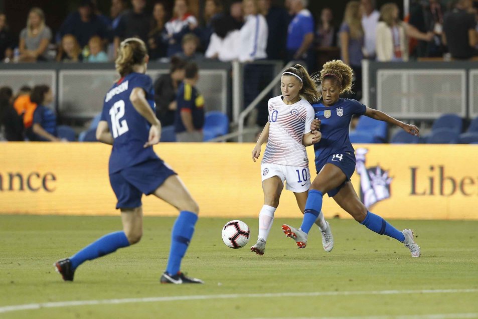 La dura caída que sufrió la Roja femenina ante Estados Unidos