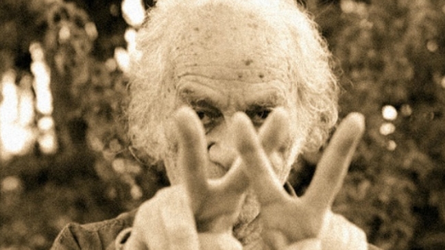 En el natalicio de Nicanor Parra… Comparte un verso para tu deportista favorito