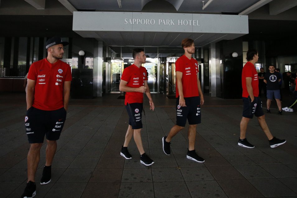 A botar tensiones: Seleccionados salieron a caminar tras el terremoto en Japón