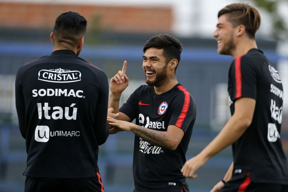 De vuelta a la normalidad: La Roja entrenó en Sapporo a la espera de viajar a Seúl