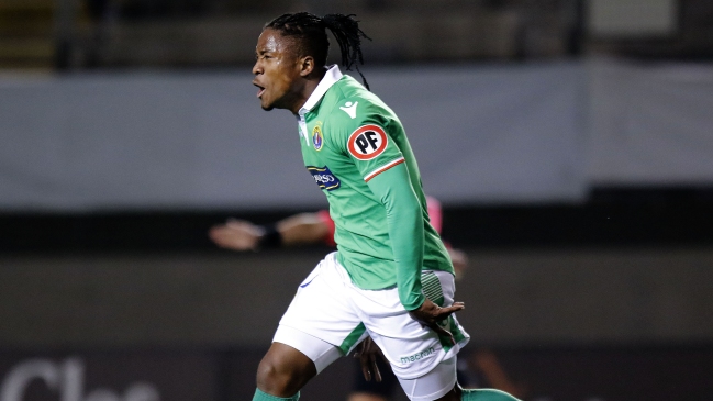 Sergio Santos le dio vida a Audax Italiano y anotó el empate ante Barnechea por Copa Chile