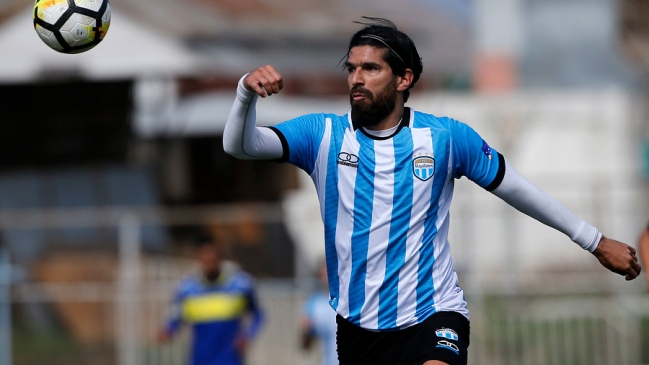 Sebastián Abreu fue homenajeado por alcanzar los 800 partidos y aumentar su récord Guinness