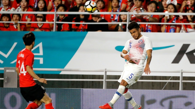 Paulo Díaz: No me sentí cómodo de lateral izquierdo, pero donde me pongan tengo que rendir