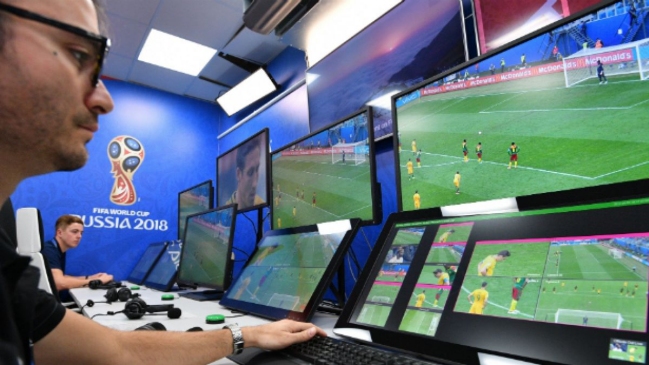 Enrique Osses entregó detalles de cómo se usará el VAR en el duelo entre Colo Colo y Palmeiras