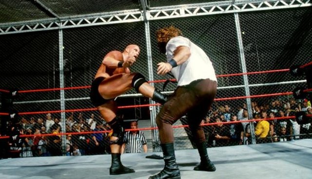 Los impresionantes números de WWE Hell in a Cell