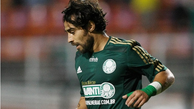 Ex dirigente de Palmeiras: No creo que Valdivia sea ídolo, salió muy mal del club