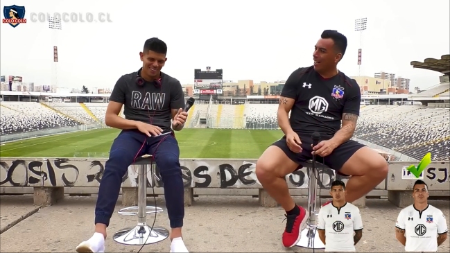 El desafío del karaoke “dieciochero” entre Esteban Pavez y Esteban Paredes