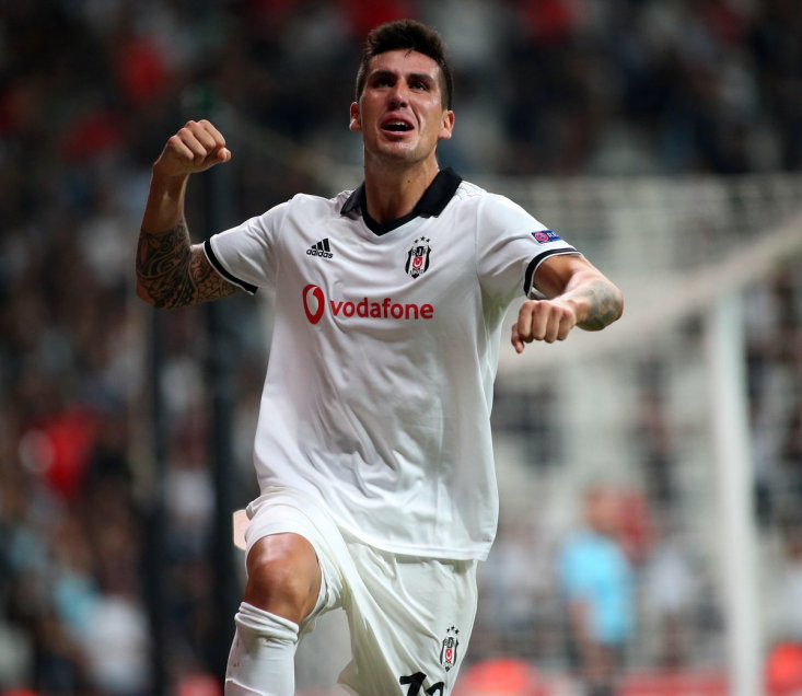 Enzo Roco festejó con triunfo y gol junto a Besiktas en la Europa League