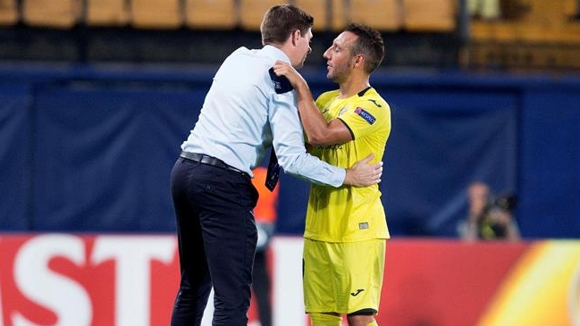 El loable gesto de Steven Gerrard con jugadores rivales tras empate de Rangers con Villarreal