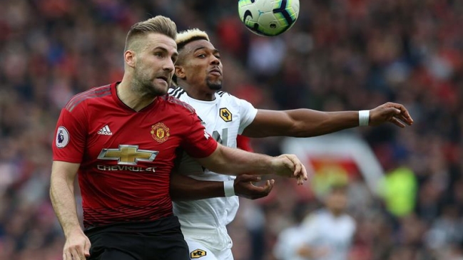 Wolverhampton le amargó la jornada a Alexis y Manchester United en la Premier League