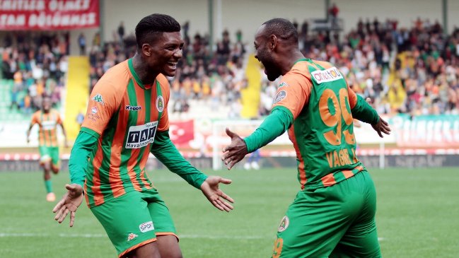 Junior Fernandes participó en victoria de Alanyaspor sobre Kasimpasa por la liga turca