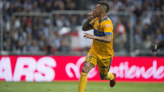 Con categoría: El golazo de Eduardo Vargas en clasificación de Tigres en la Copa MX