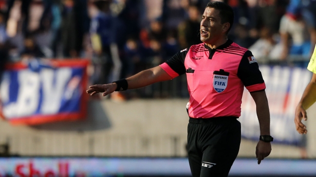 Eduardo Gamboa será el árbitro del clásico entre la UC y Colo Colo