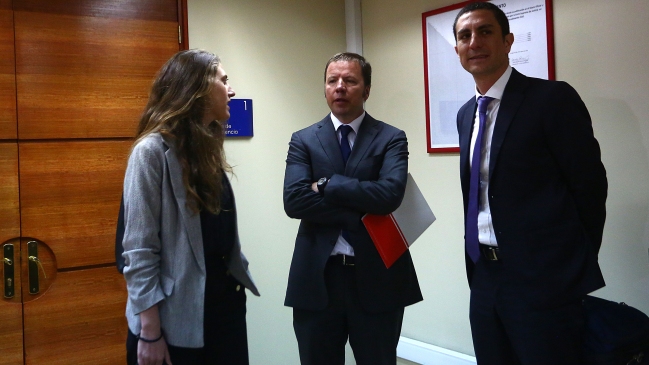 Abogado de Azul Azul: Nadie despidió a Mauricio Pinilla, él firmo el contrato de transferencia