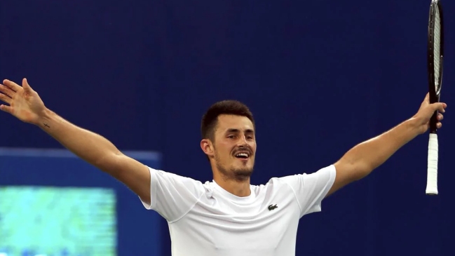 Bernard Tomic dio la sorpresa y se coronó en el ATP de Chengdu tras vencer a Fabio Fognini