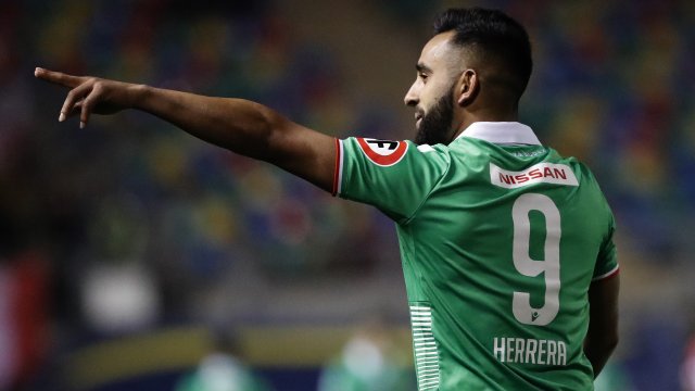 Jonathan Herrera rindió en la primera pelota que tocó y marcó para Audax ante La Calera