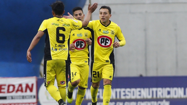 Boris Sagredo marcó el empate de San Luis frente a Antofagasta con “ayuda” del portero Garcés