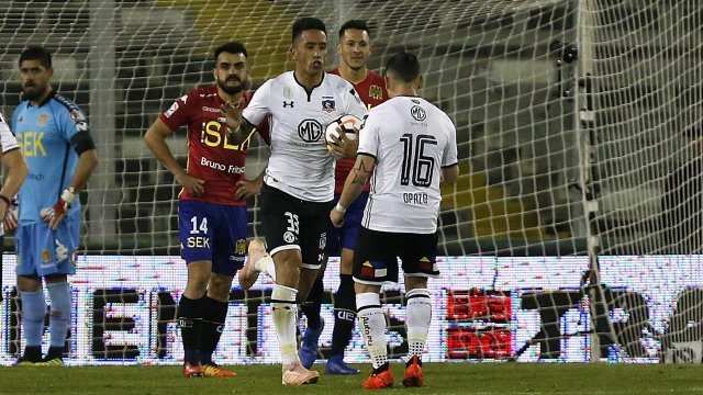 Colo Colo sumó un empate en el torneo al igualar en los descuentos ante Unión Española