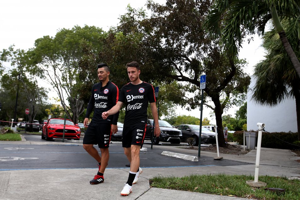 La Roja cumplió con su primera práctica en Miami de cara al duelo con Perú